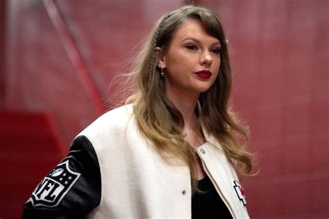 taylor swift deep fake leak|X blocks searches for Taylor Swift after explicit AI images of